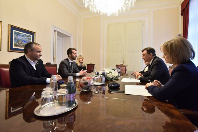 Predsednik Republike Slovenije Borut Pahor je na delovnem sreanju sprejelvodstvo Odvetnike zbornice Slovenije