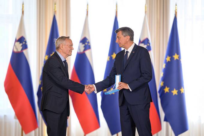 Predsednik republike v Predsedniki palai priredil posebno slovesnost ob 30-letnici mednarodnega priznanja Republike Slovenije - Soan