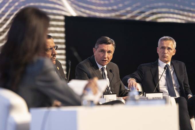 Predsednik Pahor je nastopil na osrednjem panelu letonjega foruma Antalya Diplomacy Forum, ki je imel naslov “Cena miru ali stroek vojne” (Price of Peace or Cost of War).