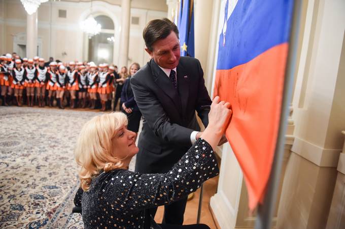 Predsednik Republike Slovenije Borut Pahor in ministrica za izobraevanje, znanost in port dr. Maja Makovec Breni sta priredila sprejem za najbolje slovenske portnice in portnike v letu 2016