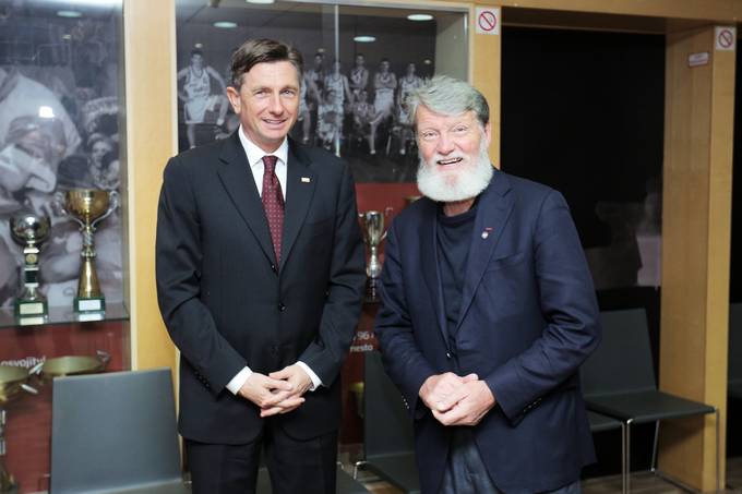 Predsednik Republike Slovenije Borut Pahor se je v Hali Tivoli udeleil gala prireditve z misijonarjem Petrom Opeko.