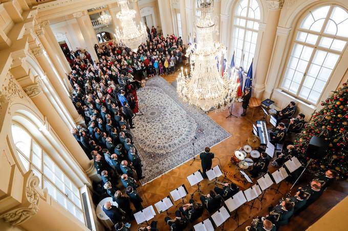 Ob dravnem prazniku dnevu samostojnosti in enotnosti v Uradu predsednika Republike Slovenije dan odprtih vrat