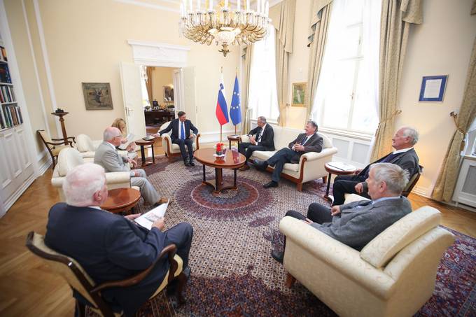Predsednik republike je sprejel novega predsednika SAZU in lane organizacijskega odbora posveta Slovenska sprava