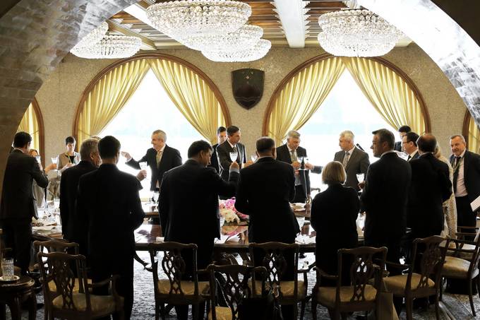 Predsednik Pahor je priredil kosilo za udeleence sreanja Zdruenja Evropskih senatov