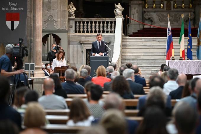 Predsednik Republike Slovenije Borut Pahor se je udeleil otvoritvene slovesnosti jubilejnega 30. festivala Mittelfest v edadu