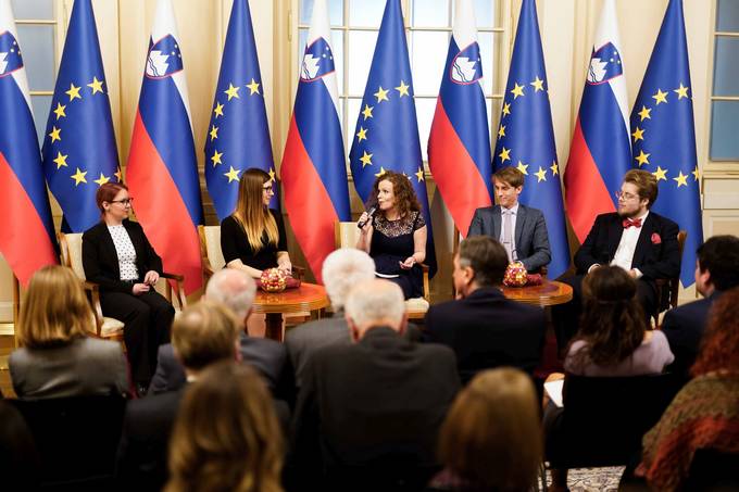 Predsednik republike je priredil sedmi tradicionalni sprejem in pogovor z Drutvom v tujini izobraenih Slovencev (VTIS)