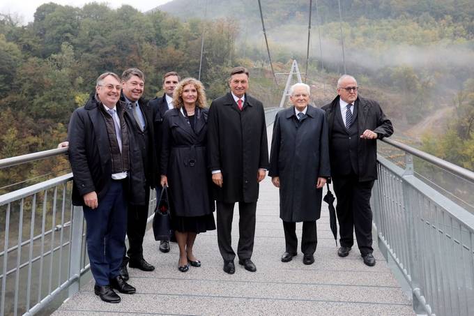Predsednika Pahor in Mattarella sta si ogledala Solkansko brv, novi most med bregovoma Soe in dravama