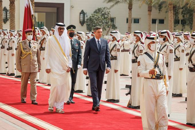 Predsednik Pahor in katarski emir Al Thani za vsestransko nadgraditev sodelovanja med dravama