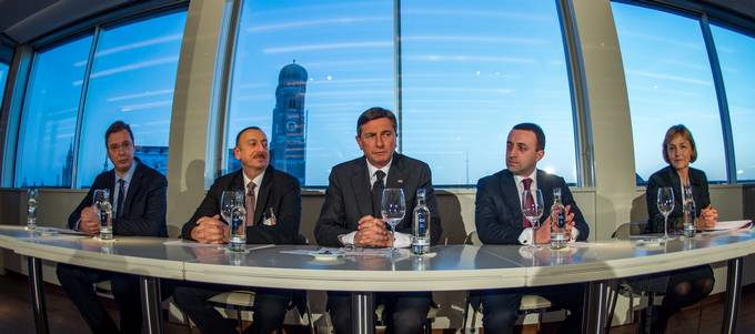 Predsednik Pahor drugi dan udelebe na Mnchenski varnostni konferenci vodil panel o nereenih konfliktih v Evropi