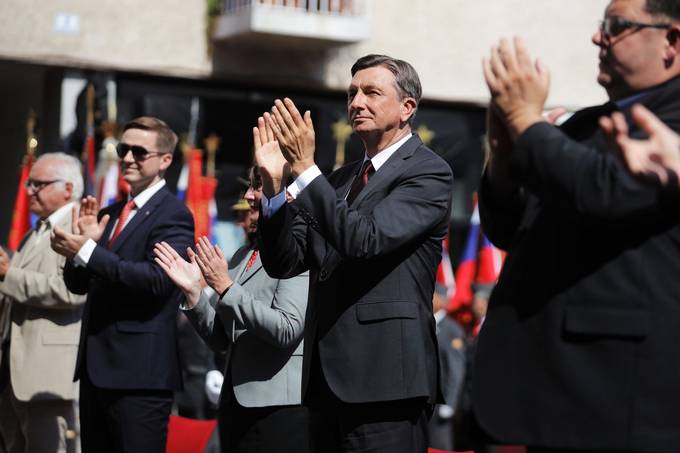 Predsednik republike Borut Pahor in gospa Tanja Pear sta se v Idriji udeleila proslave ob dnevu vrnitve Primorske k matini domovini