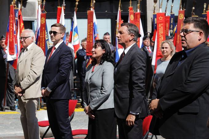 Predsednik republike Borut Pahor in gospa Tanja Pear sta se v Idriji udeleila proslave ob dnevu vrnitve Primorske k matini domovini