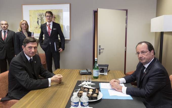Predsednik republike Borut Pahor se je ob robu IV. vrha EU-Afrika sreal s predsednikom Francoske republike Franoisom Hollandom
