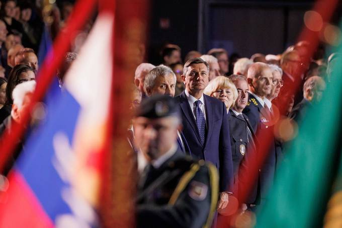 Predsednik Republike Slovenije Borut Pahor se je na povabilo mag. Luke Lazarev erbec, predsednice Zveze drutev general Maister, udeleil osrednje slovesnosti ob jutrinjem dravnem prazniku, dnevu Rudolfa Maistra.