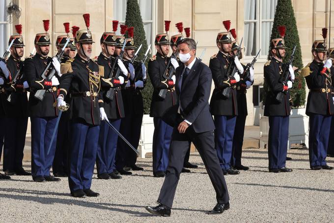 Sprejem predsednika Pahorja ob prihodu v Elizejsko palao
