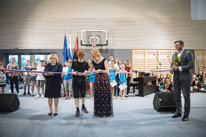 Predsednik republike na otvoritvi Sonne dvorane Lukovica