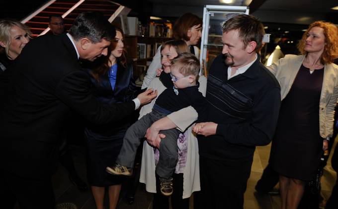 Predsednik republike Borut Pahor se bo udeleil dogodka Ustanove Fundacija za pomo otrokom "Mali junaki nas zdruujejo"