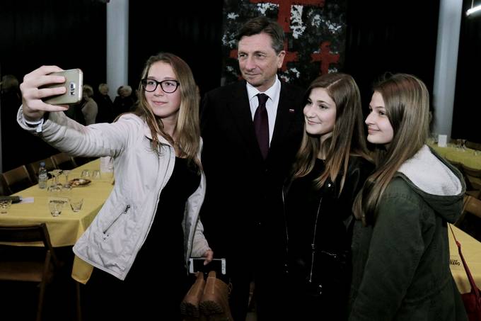 Predsednik republike na slavnostni akademiji ob 60. obletnici Ekonomske ole v Trbovljah
