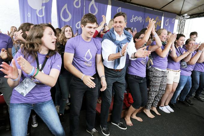 Predsednik Republike Slovenije Borut Pahor se je danes udeleil tradicionalnega festivala slovenske katolike mladine "Stina mladih 2016", ki ga v okviru Drutva SKAM - Skupnosti katolike mladine pripravljajo prostovoljci.