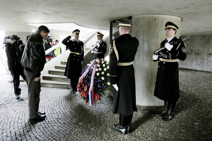 Predsednik Republike Slovenije Borut Pahor se je udeleil 59. prireditve "Po stezah partizanske Jelovice – Dragoe 2016 "