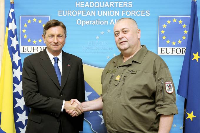 Predsednik Republike Slovenije Borut Pahor je obisk v Sarajevu, kjer bo potekalo sreanje voditeljev procesa Brdo Brijuni, zael z obiskom v vojaki bazi Butmir