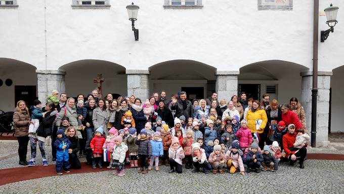 Predsednik Pahor obiskal Urulinski zavod ob 320-letnici prihoda urulink v Ljubljano in ob 20-letnici Angelinega vrtca, prvega vrtca montessori v Sloveniji