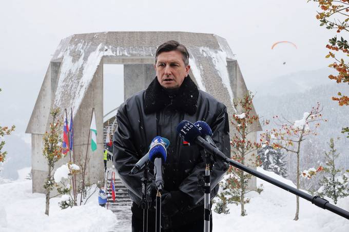 Prilonostna izjava predsednika republike po polaganju venca k spomeniku padlim v dragoki bitki
