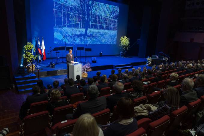 Predsednik Republike Slovenije Borut Pahor se je danes popoldan udeleil slavnostne akademije ob 75-letnici Biotehnike fakultete Univerze v Ljubljani