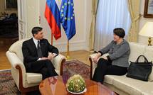 23. 12. 2014, Ljubljana – Predsednik Republike Slovenije Borut Pahor je sprejel evropsko komisarko za promet mag. Violeto Bulc (Neboja Teji/STA)