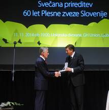11. 11. 2014, Ljubljana – Predsednik Pahor na slovesnosti ob 60-letnici Plesne zveze Slovenije vroil odlikovanje srebrni red za zasluge (Neboja Teji/STA)