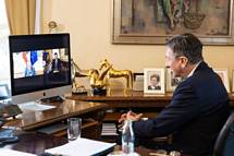 1. 2. 2021, Ljubljana – Predsednik Republike Slovenije Borut Pahor je danes po video zvezi opravil dalji pogovor s predsednikom Republike Avstrije Alexandrom Van der Bellenom (UPRS)