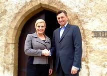 1. 3. 2015, Otoec – Predsednik republike Borut Pahor se je sreal s hrvako predsednico Kolindo Grabar Kitarovi (UPRS)