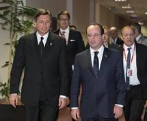 2. 4. 2014, Bruselj – Predsednik republike Borut Pahor se je ob robu IV. vrha EU-Afrika sreal s predsednikom Francoske republike Franoisom Hollandom (Thierry Monasse/STA)