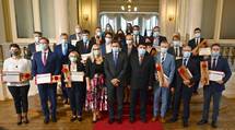 7. 10. 2021, Ljubljana – Predsednik Pahor je priredil slovesnost ob podelitvi certifikata in 10-letnici programa Mladim prijazna obina (Tamino Petelinek/STA)