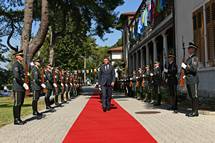 12. 9. 2020, Ankaran – Predsednik Pahor na slovesnosti ob 73. obletnici dneva vrnitve Primorske k matini domovini: "Dravni praznik je prilonost, da nas spomni na to, da nas veliko ve stvari povezuje kot louje" (Tamino Petelinek/STA)