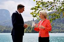 29. 8. 2022, Bled – Bilateralno srečanje predsednika Pahorja in predsednice Evropske Komisije Von der Leyen (Daniel Novakovič/STA)