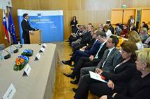 4. 5. 2016, Ljubljana – Predsednik Pahor otvoril konferenco "EU danes – je as za tesnejo integracijo?" (Tamino Petelinek/STA)