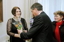 20. 1. 2015, Ljubljana – Predsednik republike Borut Pahor in Sonja Pungertnik, Slovenka leta 2014 (Daniel Novakovi / STA)