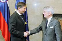2. 2. 2015, Ljubljana – Predsednik Republike Slovenije Borut Pahor se je danes sreal s francoskim senatorjem in posebnim odposlancem za gospodarske odnose z Zahodnim Balkanom Alainom Richardom (Daniel Novakovi/STA)