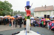 11. 9. 2014, Prevalje – Predsednik republike Borut Pahor se je udeleil osrednje slovesnosti ob zaetku praznovanja 55-letnice Bralne znake in odkritja spomenika Krojaka Hlaka kraju Bralne znake (Neboja Teji/STA)