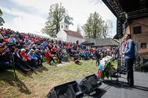 1. 5. 2017, Jot nad Kranjem – Predsednik Pahor na tradicionalnem 43. praznovanju delavskega praznika na Jotu nad Kranjem (Ane Malovrh/STA)