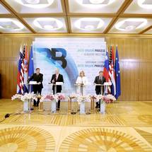 25. 11. 2015, Zagreb, Hrvaka – Sklepna izjava voditeljev in visokih gostov Brdo Brijuni Process (Daniel Novakovi/STA)