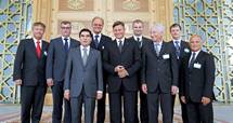 23. 7. 2014, Akabad, Turkmenistan – Predsednik Turkmenistana Gurbanguly Berdimuhamedov in predsednik RS Borut Pahor s slovenskimi gospodarstveniki v Turkmenistanu. (Daniel Novakovi / STA)