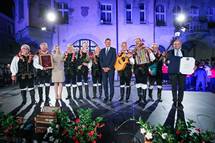 11. 8. 2019, Ptuj – Predsednik Pahor na zakljuni prireditvi najstarejega festivala narodno-zabavne glasbe Ptuj 2019 (Ane Malovrh / STA)