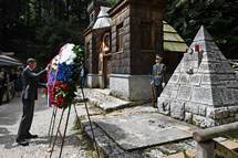 25. 7. 2020, Vri – Predsednik republike na spominski slovesnosti pri Ruski kapelici pod Vriem (Tamino Petelinek / STA)