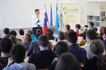 18. 11. 2014, Naklo – Predsednik republike Borut Pahor v Biotehninem centru Naklo (Daniel Novakovi / STA)