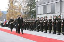 10. 11. 2015, Begunje na Gorenjskem – Predsednik republike Borut Pahor na slovesnosti ob uradni otvoritvi Natovega centra odlinosti za gorsko bojevanje