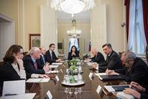 6. 3. 2020, Ljubljana – Predsednik Pahor je na pogovor sprejel predstavnike krovnih organizacij slovenske narodne skupnosti na avstrijskem Korokem in tajerskem (STA/Bor Slana)