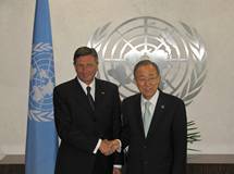23. 9. 2014, New York – Predsednik Pahor je imel delovno bilateralno sreanje z generalnim sekretarjem OZN Ban Ki-Moonom (Robi Poredo/STA)