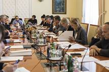 20. 9. 2019, Ljubljana – Predsednik Pahor s pogajalci parlamentarnih strank o spremembah meja volilnih okrajev (Uprs)