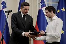 26. 3. 2019, Ljubljana – Predsednik republike je gostil sprejem za portnice in portnike Smuarske zveze Slovenije. (Daniel Novakovi/STA)